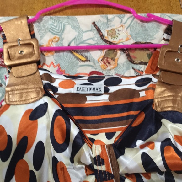 Top - Picture 3 of 3